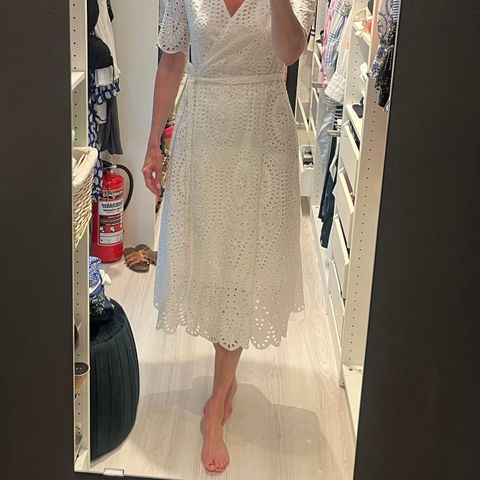 Sommerkjole med broderie anglaise