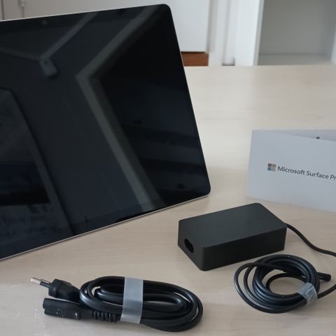 Microsoft Surface Pro 9, Intel Core I7, 32 GB, 1 TB SSD, 13 "