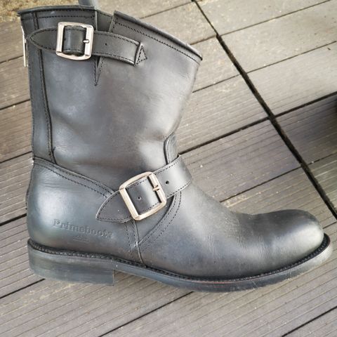 Kule biker boots!