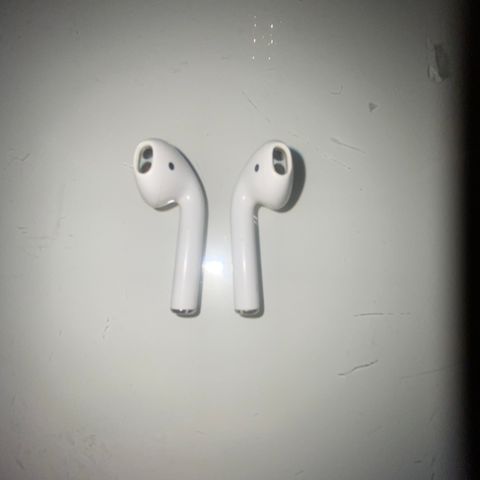 AirPods uten etui