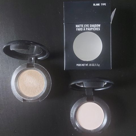 MAC matte eye shadow x 2