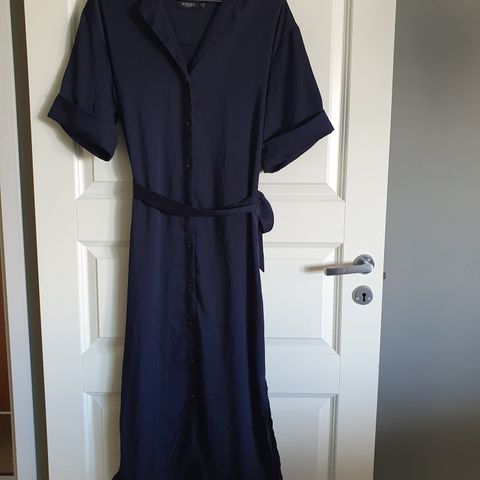 Lang kjole fra Soaked In Luxury, blå str M