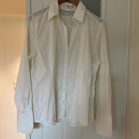 Hvit skjorte