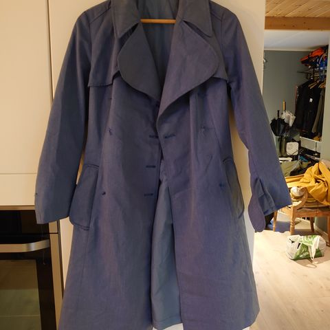 Nydelig vintage trenchcoat i blått