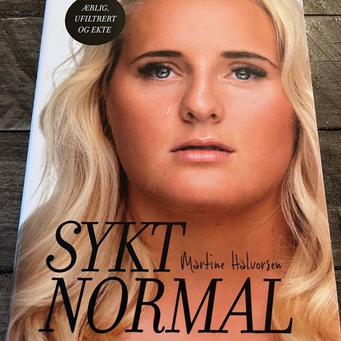 Bok Sykt normal av Martine Halvorsen