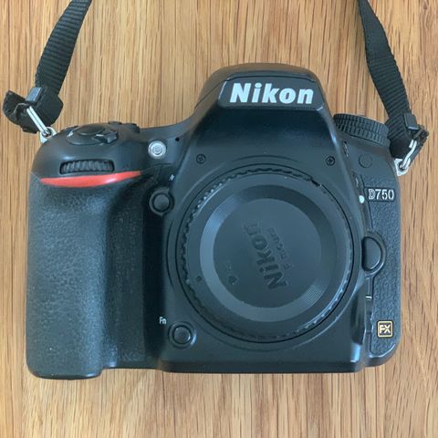 Nikon D 750  kamera