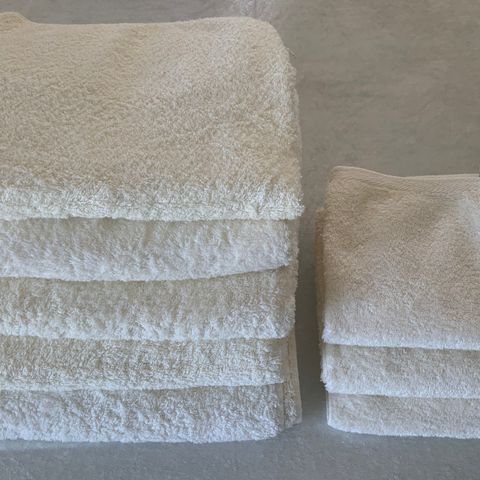 Håndklær ubrukte off white