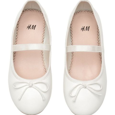 Ballerinasko str 32 fra H&M