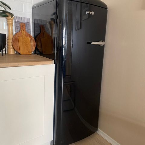 Reservert. Retro look Gorenje kombiskap