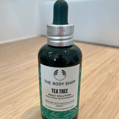 The Body Shop Tea Tree serum