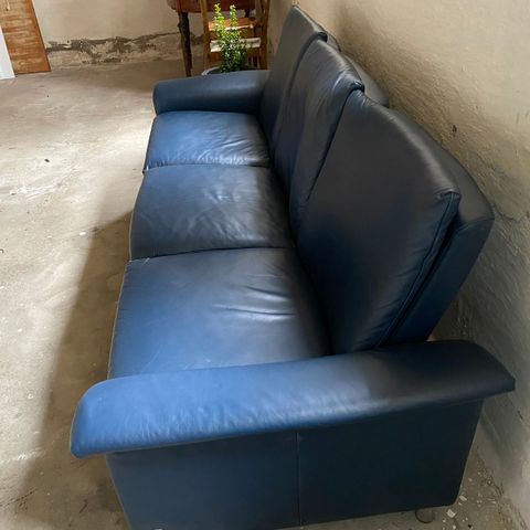Selger 3 seter blå sofa i Skinn