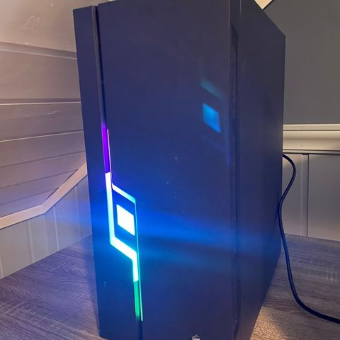 Fin Gaming PC, I7, 16GB RAM, GTX 1650, SSD, 1TB lagring, RGB