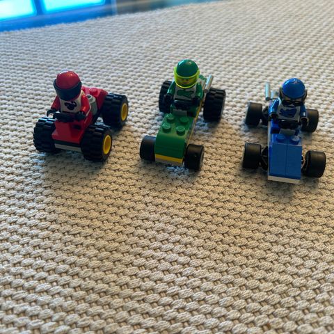 Lego: blue racer 1282-1, red scorpion 1283-1, green buggy 1284-1