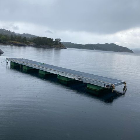 Ønsker stålflytebrygge