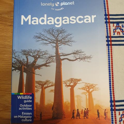 Lonely Planet Madagaskar ubrukt- selges