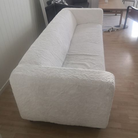 Sofa med plass til 4