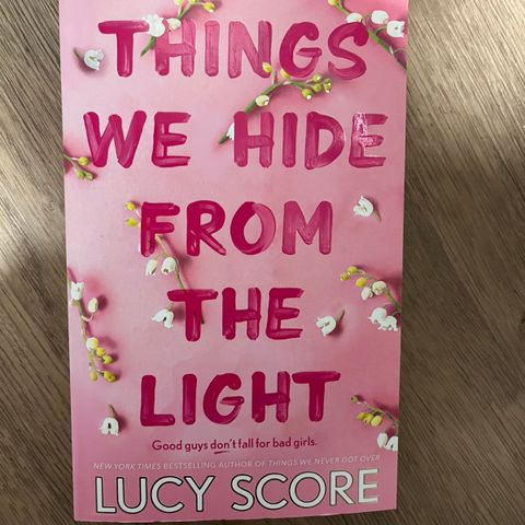 Things We Hide From the Light av Lucy Score