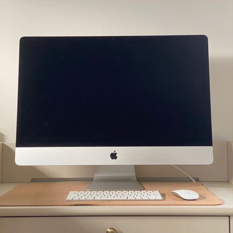 iMac 27", 8 GB minne, 1 TB harddisk, Retina 5K skjerm (2015-modell, kjøpt 2016)