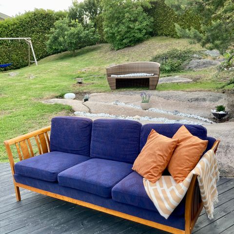 Klassisk sofa, fra Hødnebø Bjerkholm. Nyvasket- og renset🌿💙