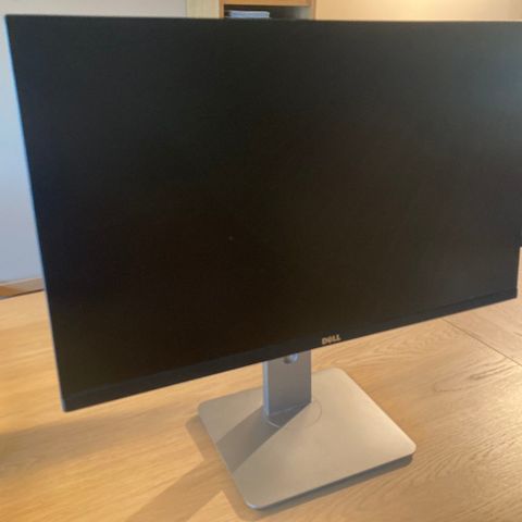 Dell 27" LED UltraSharp U2715H 2560x1440 IPS, 6ms, 2m:1, Pivot, USB, 2xHDMI/DP