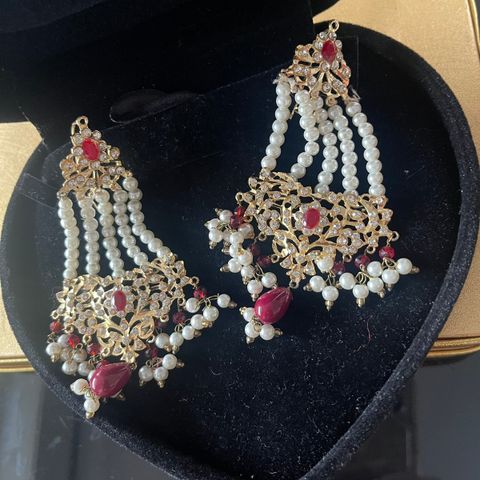 Gold plated earrings kundan style