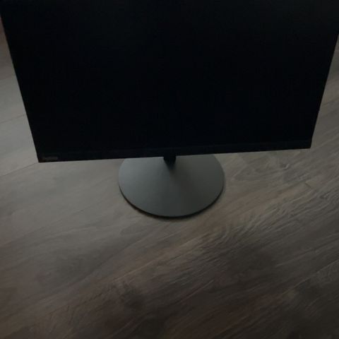 24" Lenovo skjerm 1440p