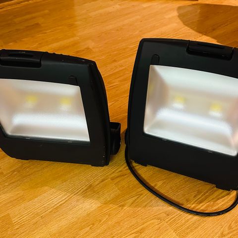 Arbeidslampe / lyskaster  Floodmax 100