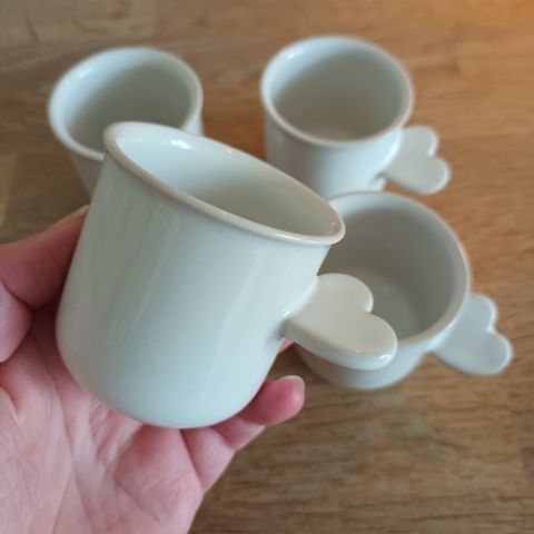 Høganes mini krus / espresso kopper med hjerter