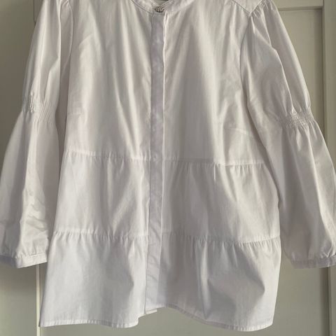 Hvit skjorte fra 2Biz
