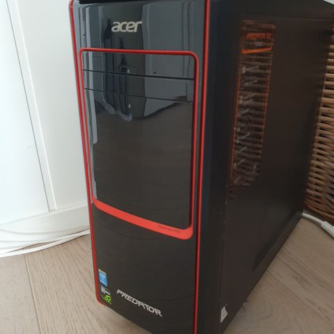 GAMING PC, INTEL CORE I5 , I GOD STAND TILSALGS.