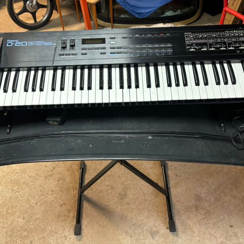 Roland D-20 keybord selges billig!!!!