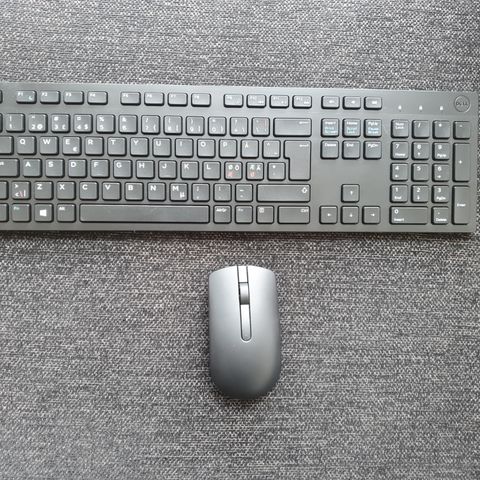 Tastatur og mus - Dell KM636 Wireeless keyboard and mouse