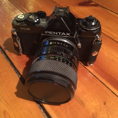 Pentax ME kamera, linse 28-55mm, seriøse bud mottas