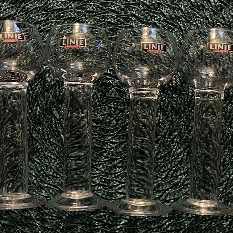 Originale aqvavit Linie glass 6.stk.kr:400,-.Kan sende med posten pluss porto.