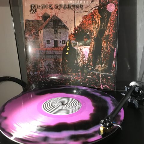 Black Sabbath - "Black Sabbath" Vertigo lilla/sort vinyl