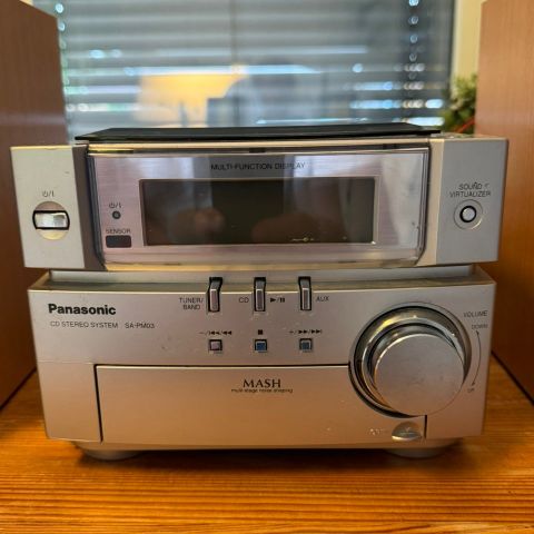 Panasonic Mini anlegg komplett cd/radio