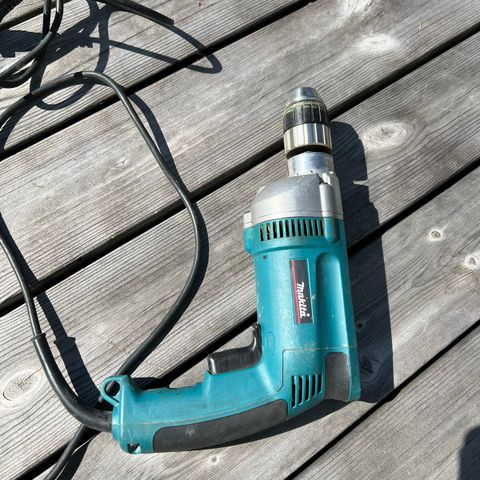 Makita bormaskin