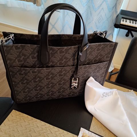 Michael Kors - Stor Gigi Grab Tote veske