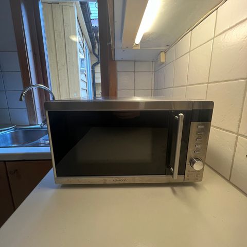 Kenwood mikrobølgeovn (1000kr ny)