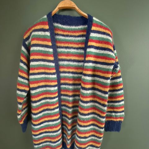 Hjemmestrikket cardigan