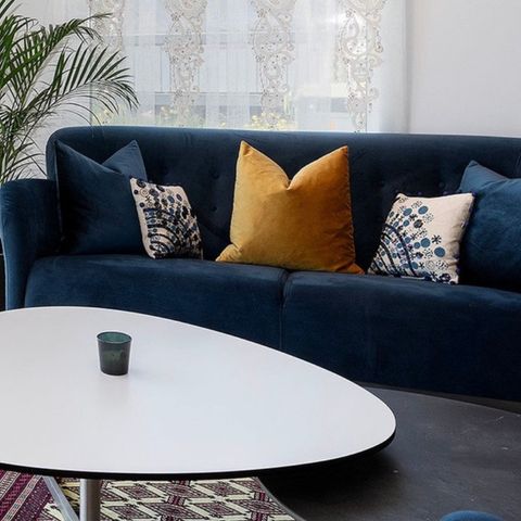 Kvalitet Sofagruppe med puter og to stk bord