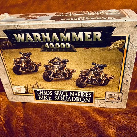 Uåpnet Warhammer 40K chaos space marines bike squadron