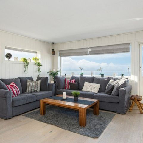 Flott bevart Grønlid sofa 3+2 seters i grå selges grunnet flytting