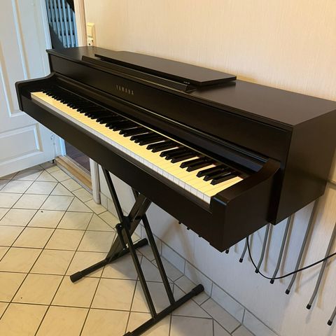 Yamaha digitalt piano CLP-545