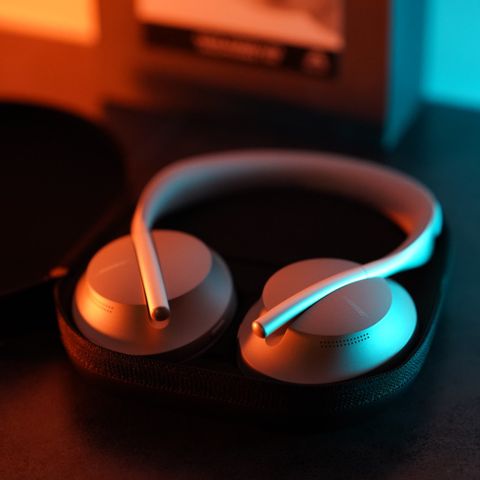 Bose Noice Cancelling Headphones 700  (Sølv)