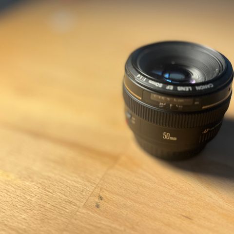 Canon EF 50mm f/1.4 USM