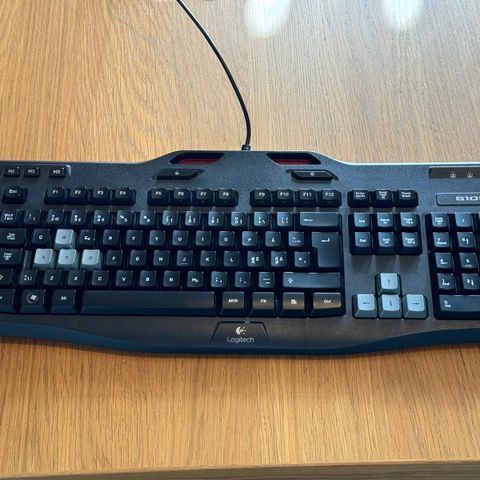 Logitech G105 gaming tastatur med makroer