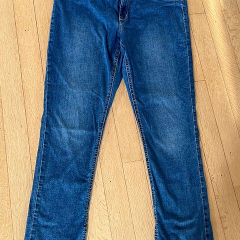 Jegging Jane, str XL/32, selges kr 150,-.