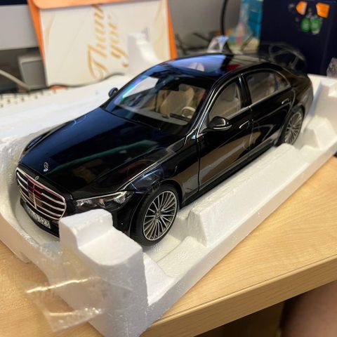 Mercedes Benz S-Class  1:18