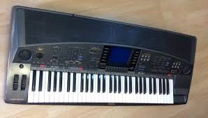 Et veldig godt keyboard/ med vektede tangenter - nydelig lyd